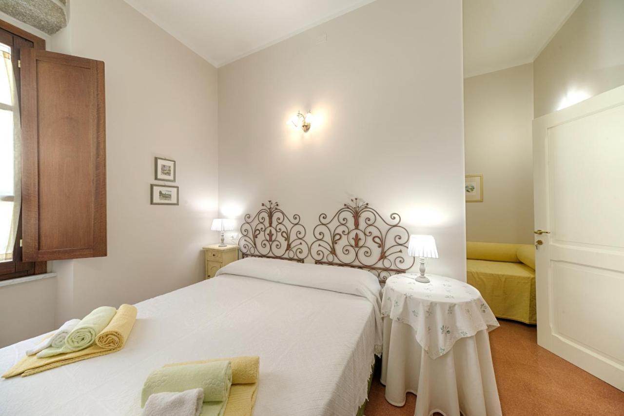 B&B A Casa Di Teresa 奧爾比亞 外观 照片