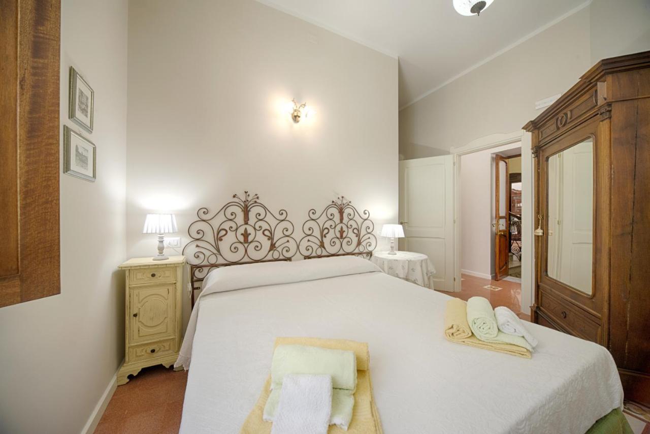 B&B A Casa Di Teresa 奧爾比亞 外观 照片