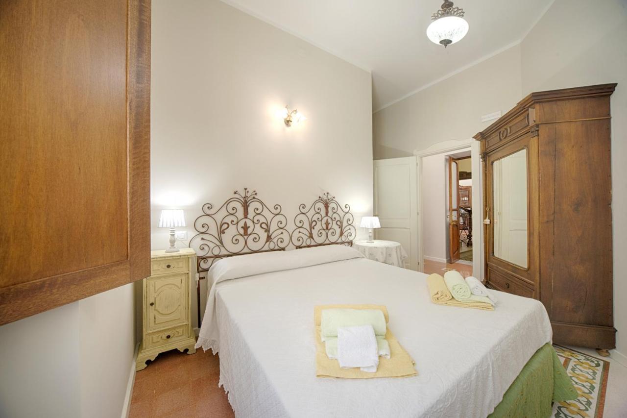 B&B A Casa Di Teresa 奧爾比亞 外观 照片