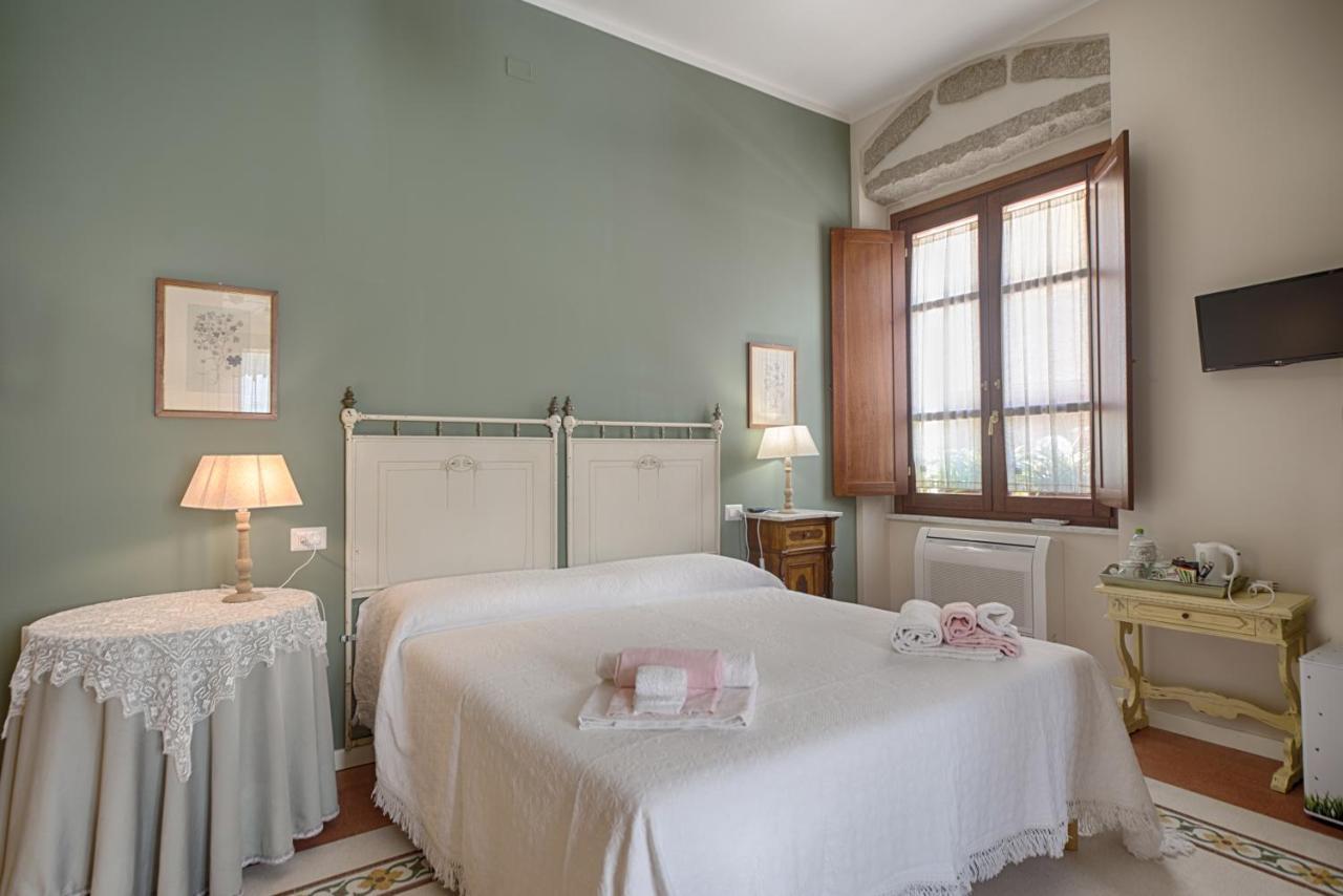 B&B A Casa Di Teresa 奧爾比亞 外观 照片