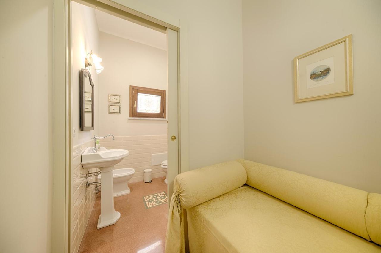 B&B A Casa Di Teresa 奧爾比亞 外观 照片