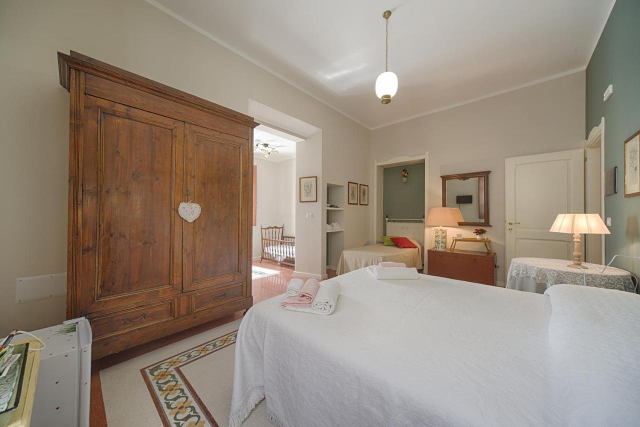 B&B A Casa Di Teresa 奧爾比亞 外观 照片